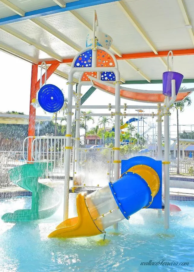 Diroma Fiori C/ Diversas Piscinas Aparthotel Caldas Novas